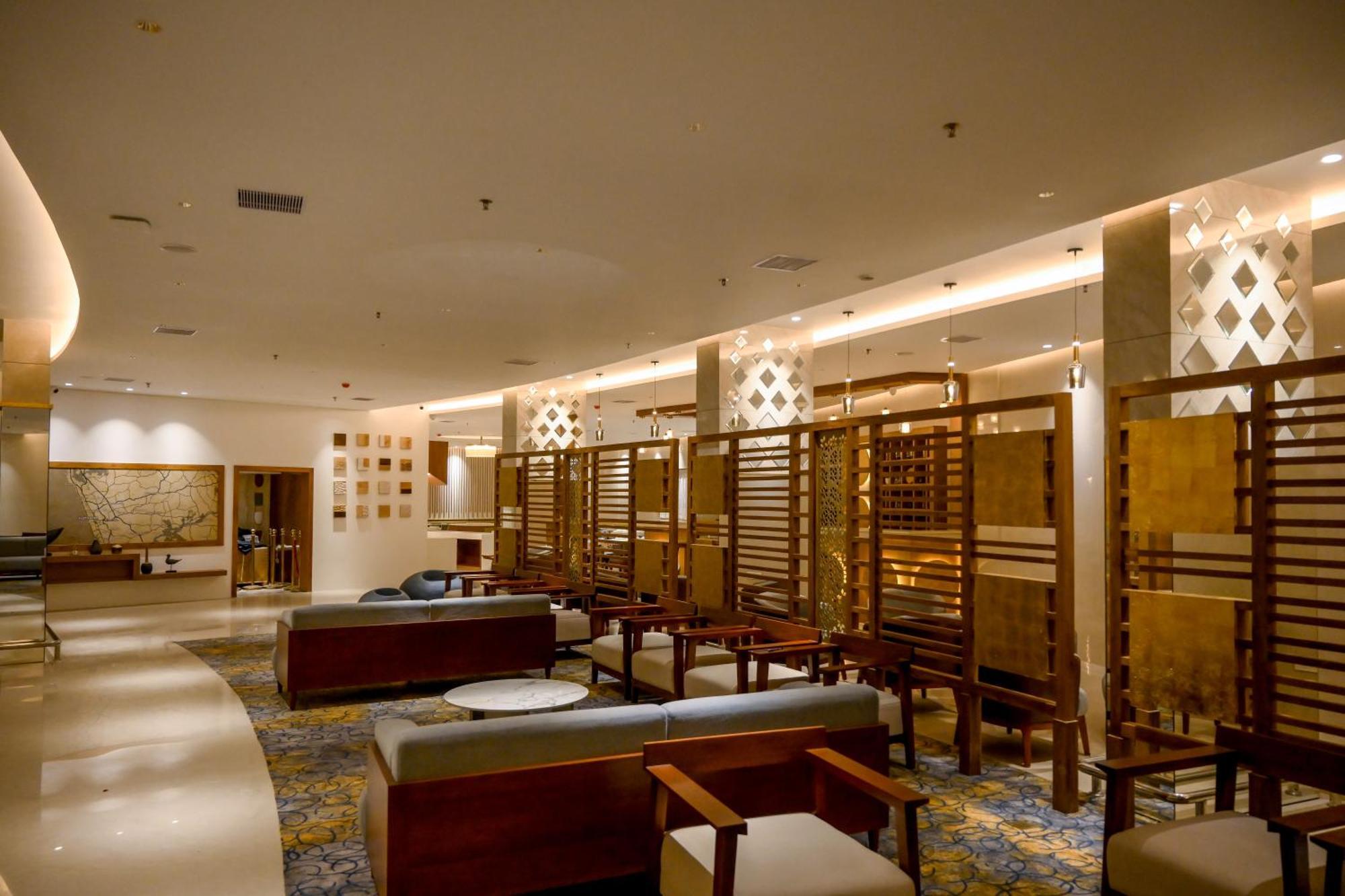 Tiara By Mps Hotel Kozhikode Exterior photo