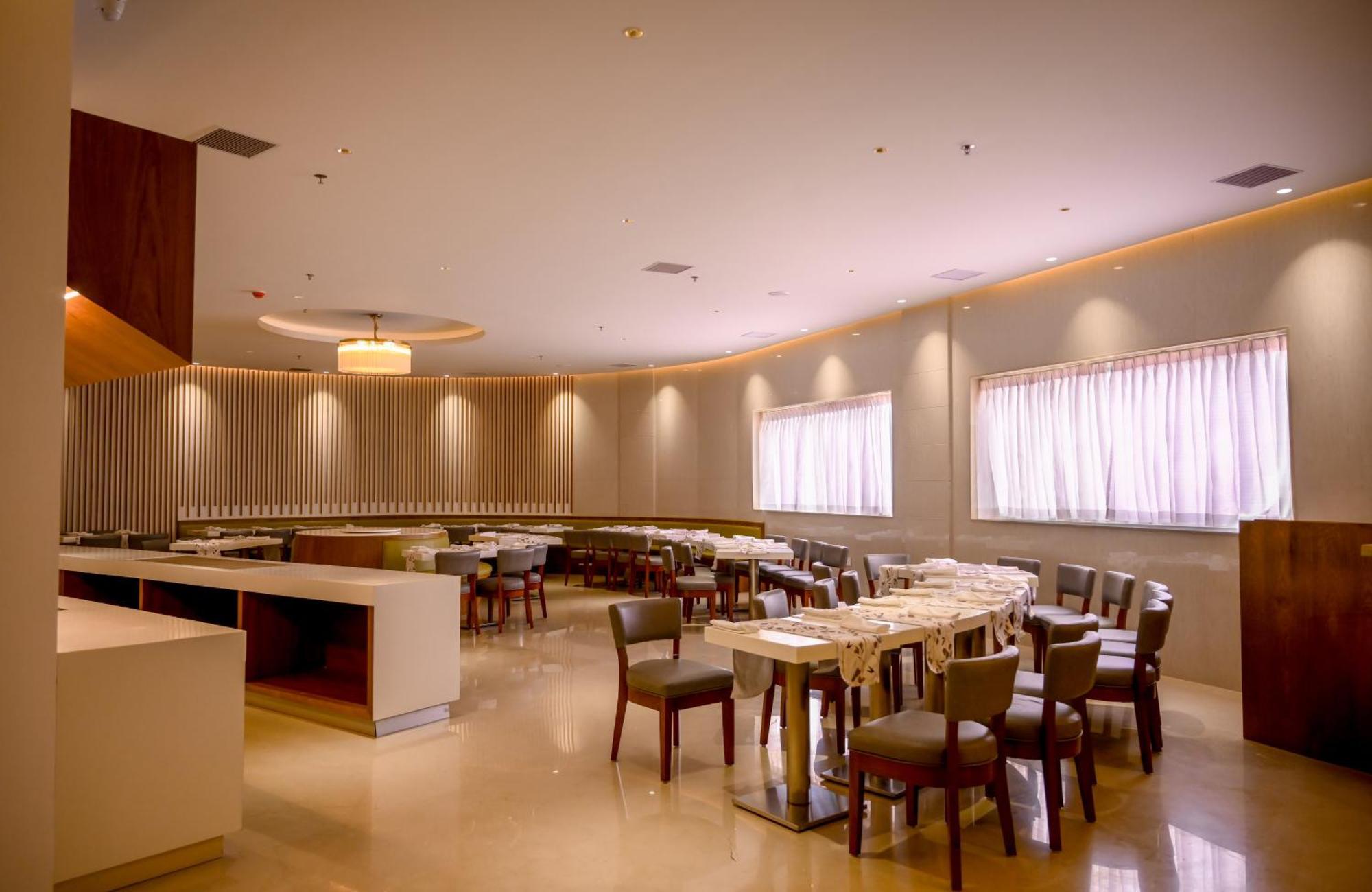 Tiara By Mps Hotel Kozhikode Exterior photo