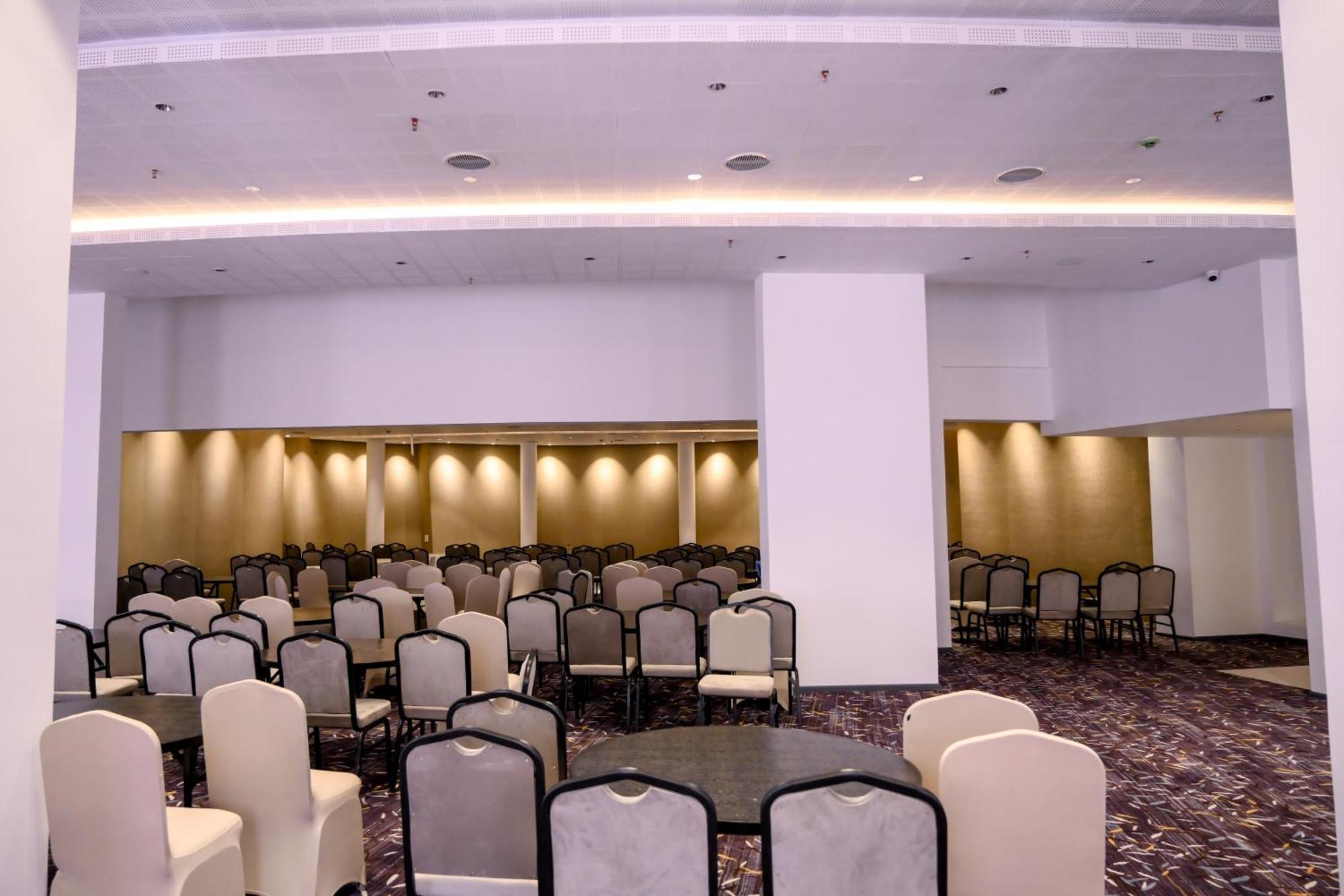 Tiara By Mps Hotel Kozhikode Exterior photo