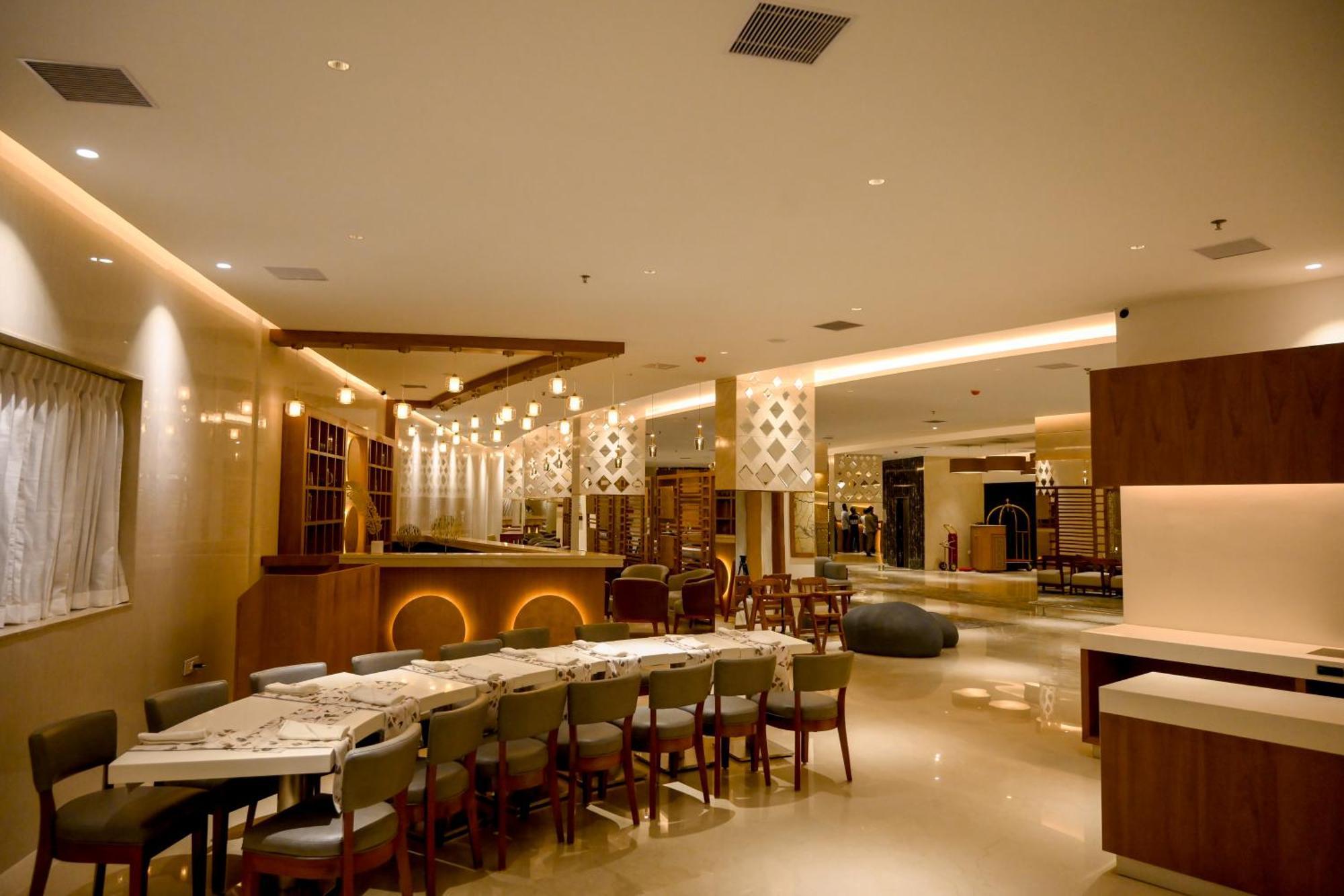 Tiara By Mps Hotel Kozhikode Exterior photo