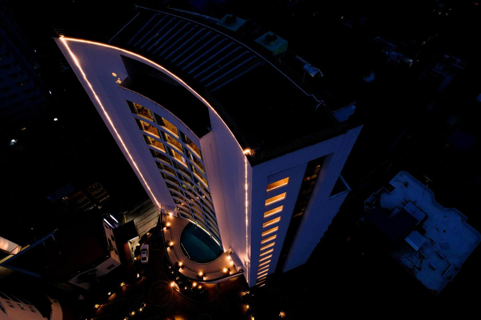 Tiara By Mps Hotel Kozhikode Exterior photo