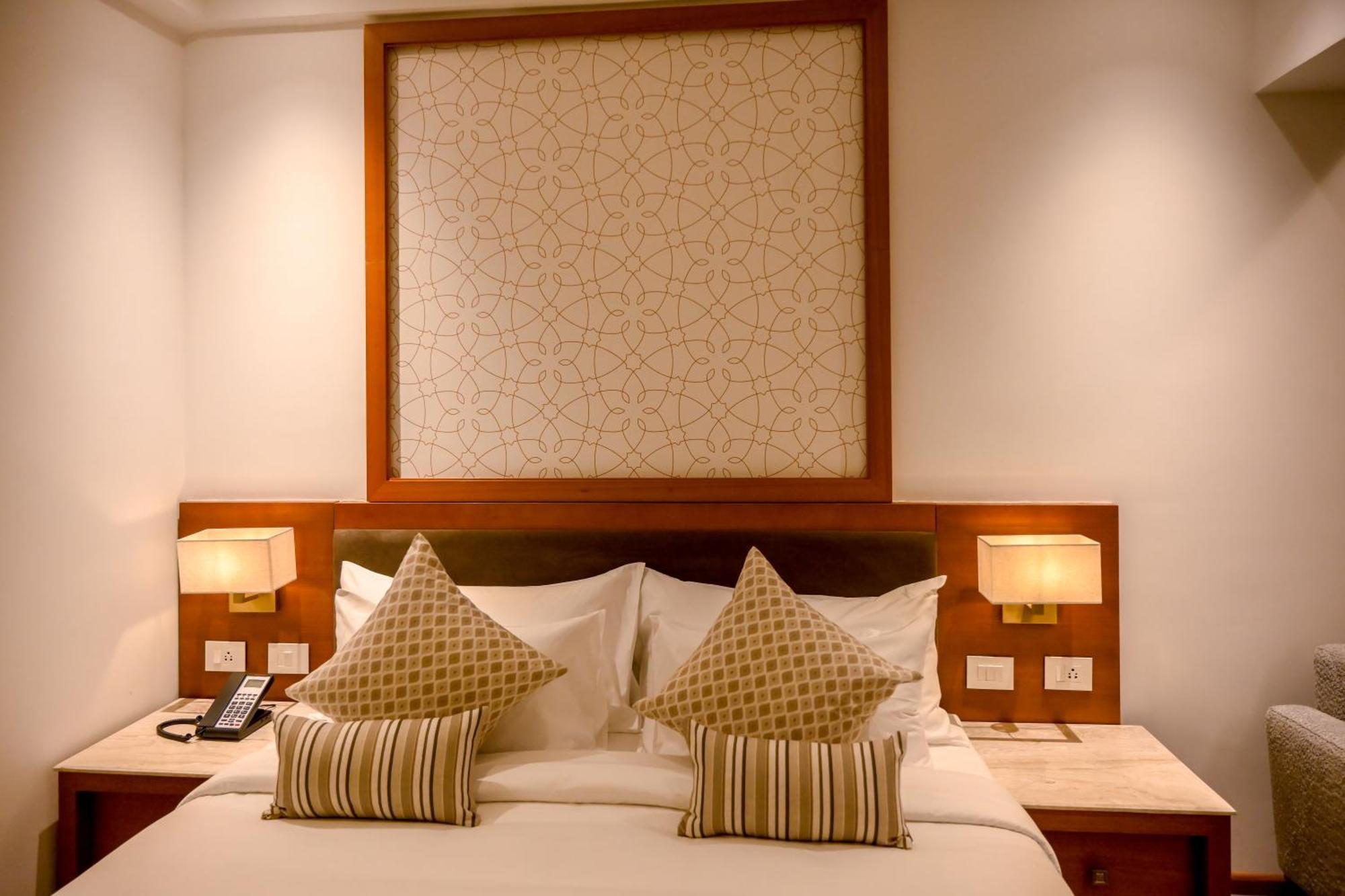 Tiara By Mps Hotel Kozhikode Exterior photo